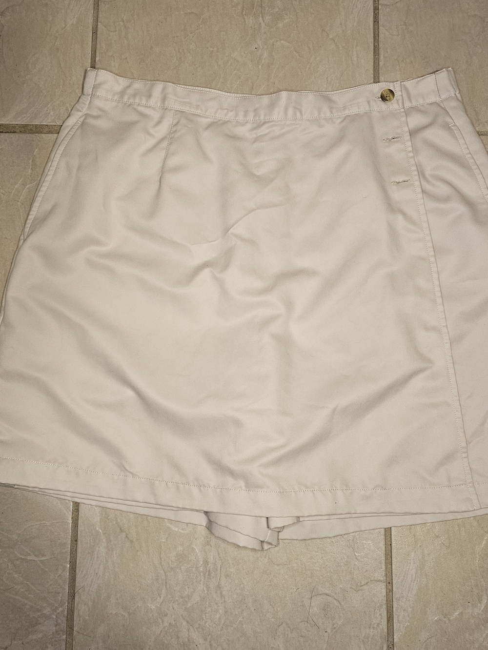 Karen Scott Cream Petite Skort Bottoned Panel Detail In Size 12P